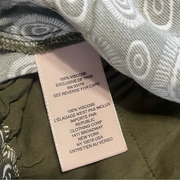 Philosophy High Rise Wide Leg Green Geo Print Pants 100% Viscose Size 6 - Picture 7 of 7